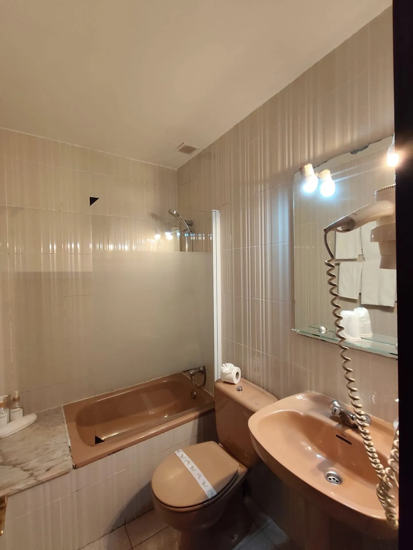 Económica - baño 308